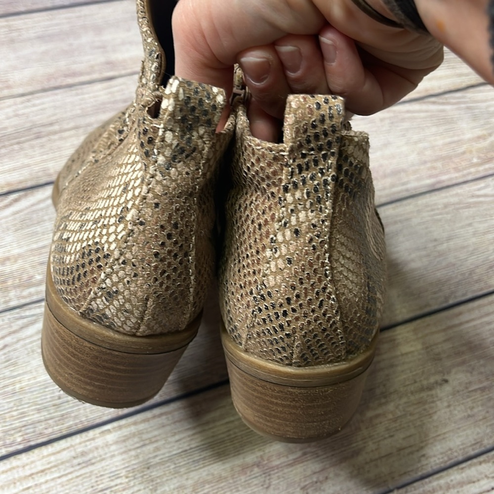 Bare Traps Grafton Snakeprint Faux Leather Ankle Booties Size 10 - Picture 7 of 11